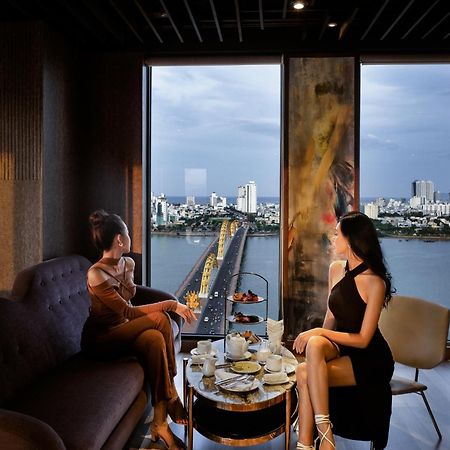 Moonlight Hotel Suites & Spa - City Center, High Floor, Great Location & Romantic River View & Dragon Bridge View Da Nang Zewnętrze zdjęcie