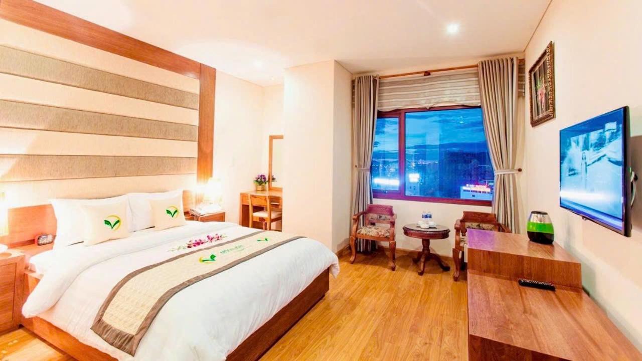 Moonlight Hotel Suites & Spa - City Center, High Floor, Great Location & Romantic River View & Dragon Bridge View Da Nang Zewnętrze zdjęcie