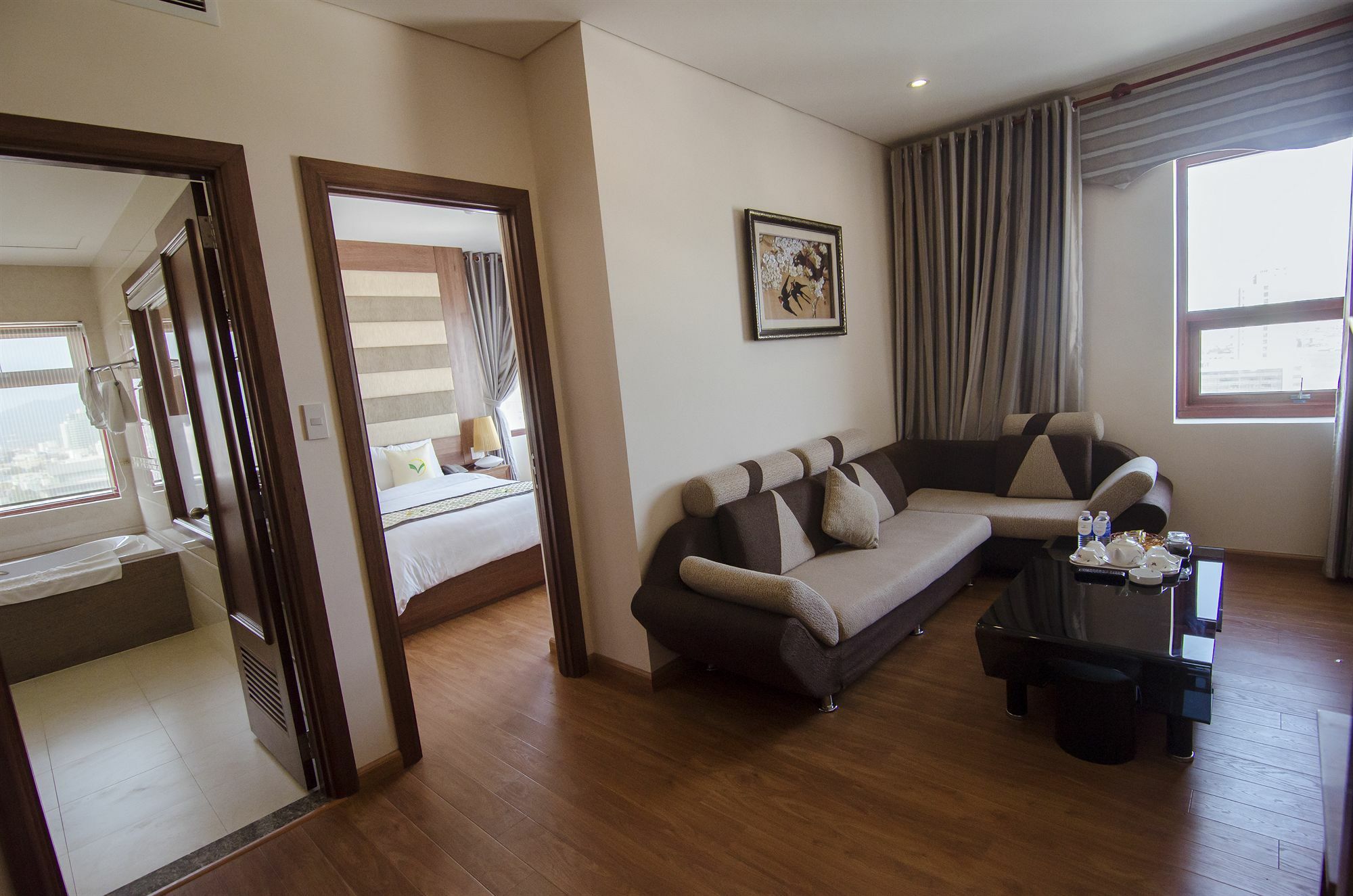 Moonlight Hotel Suites & Spa - City Center, High Floor, Great Location & Romantic River View & Dragon Bridge View Da Nang Zewnętrze zdjęcie